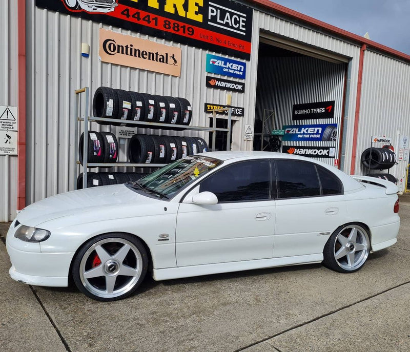 Load image into Gallery viewer, Rseries CANNON PLUS  20" 5X120  Silver Machined Lip  Wheels