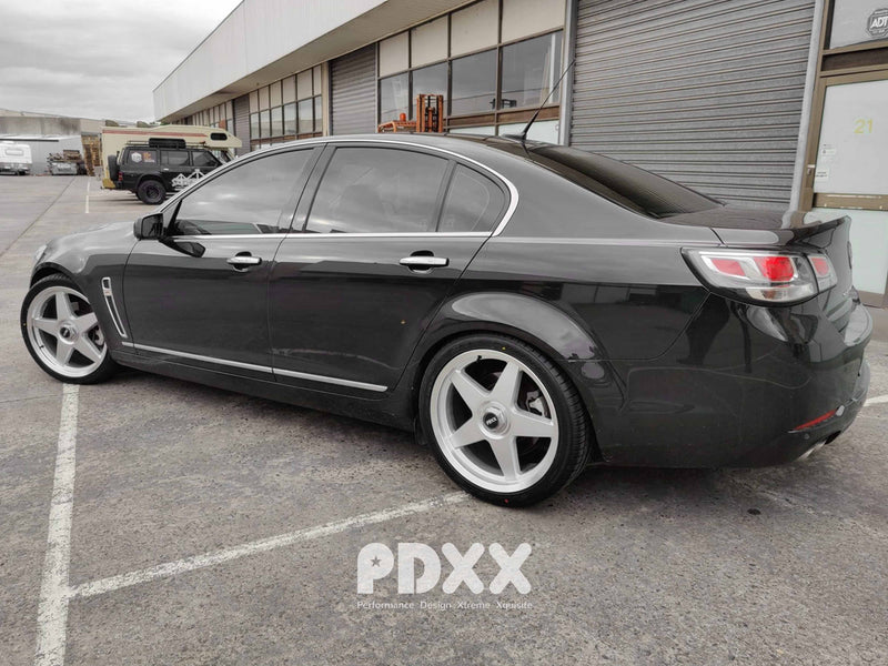 Load image into Gallery viewer, Rseries CANNON PLUS  20" 5X120  Silver Machined Lip  Wheels