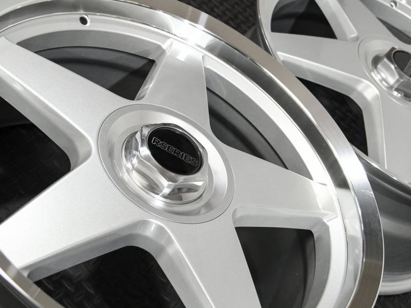 Load image into Gallery viewer, Rseries CANNON PLUS  20" 5X120  Silver Machined Lip  Wheels