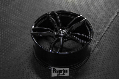 Load image into Gallery viewer, Rseries F1 20&quot; 5X120 Gloss Black Wheels+Tyres
